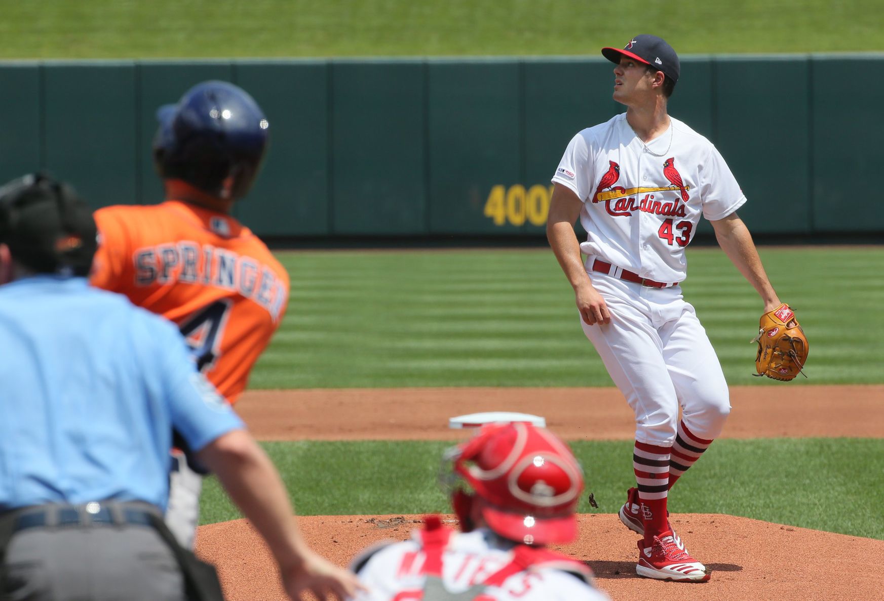 Astros blast off on the Cards 6-2